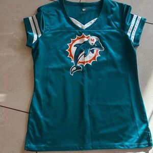 Women’s Miami dolphins shirt